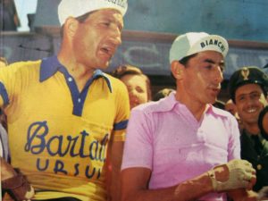 De italienske cykelryttere Gino Bartali (1914-2000) og Fausto Coppi (1919-1960) hørte til efterkrigstidens mest succesfulde cykelryttere. Ud over en række andre cykelløb vandt Bartali Tour de France i 1938 og 1948, mens Coppi vand i 1949 og 1952. Den italienske forfatter Curzio Malaparte skrev om de to.