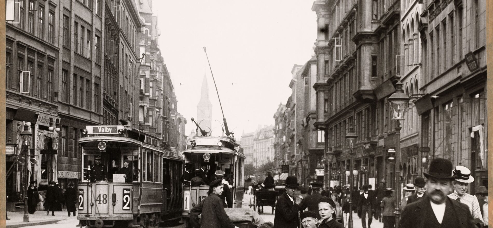 Headerbillede til kildebank: Børneliv – omkring år 1900, 1940’erne, 1960’erne og nu